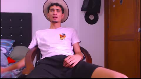 Snapshot of _gsusss chatting on 11.15.25 GsusssFeets online show from 11.15.25