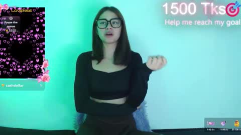 Gwen online show from 09.10.25