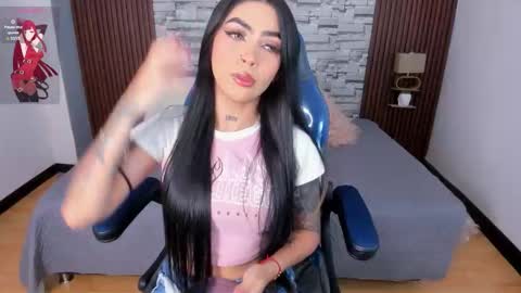 Snapshot of _hanna_miller__ chatting on 01.05.26 Hanna online show from 01.05.26