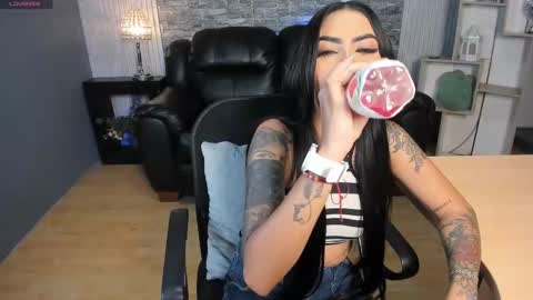 Snapshot of _hanna_miller__ chatting on 02.23.26 Hanna online show from 02.23.26