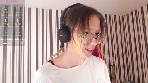 Snapshot of _hanna_moon_ chatting on 02.07.25 Hannaolotl online show from 02.07.25