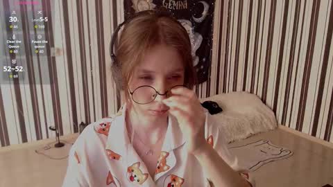 Snapshot of _hanna_moon_ chatting on 09.18.25 Hannaolotl online show from 09.18.25