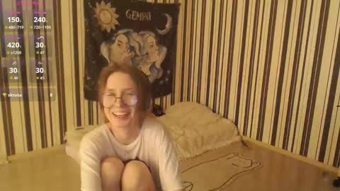 Snapshot of _hanna_moon_ chatting on 10.01.25 Hannaolotl online show from 10.01.25