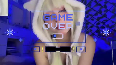 Snapshot of _heavenly_blue_ chatting on 06.25.26 Bluey online show from 06.25.26
