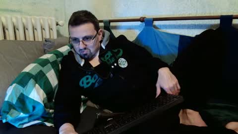 Manuel online show from 02.04.25