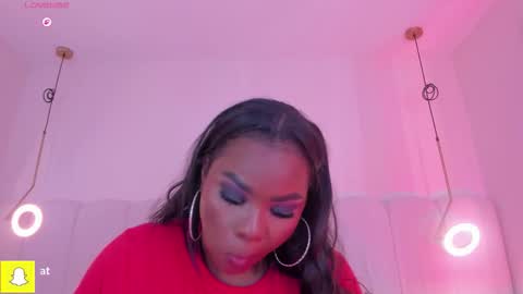 Snapshot of _huge_boobs_ebony chatting on 01.18.26 Darlis online show from 01.18.26