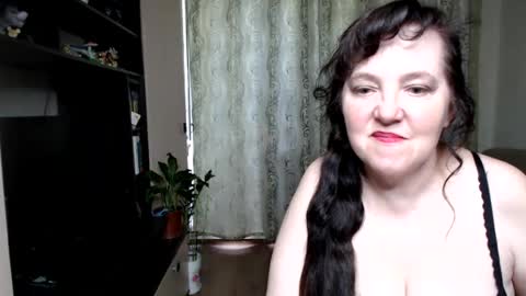 Snapshot of _illusion_ chatting on 06.13.26 Illusion online show from 06.13.26
