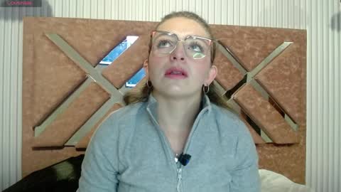 Snapshot of _isaabellaa chatting on 05.31.26 Isa online show from 05.31.26