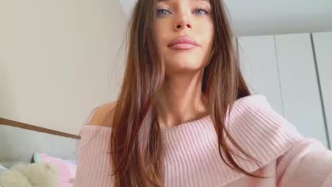 Snapshot of _isiah chatting on 12.20.25 isia online show from 12.20.25