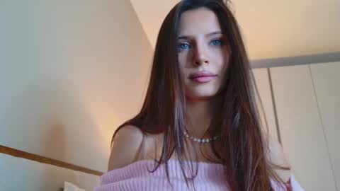 Snapshot of _isiah chatting on 01.07.26 isia online show from 01.07.26