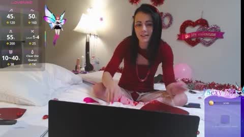 Snapshot of _ittybitty chatting on 02.15.25  ittybitty online show from 02.15.25