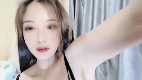 Snapshot of _iuiu_ chatting on 12.21.24 UU online show from 12.21.24