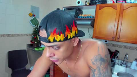 Snapshot of _jahtuzi_ chatting on 12.26.24 JACKTUZZI instagram online show from 12.26.24