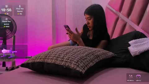 Snapshot of _jasmine_blush chatting on 04.28.26 Jasmine online show from 04.28.26