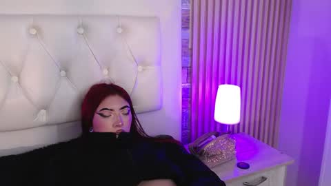 Mia online show from 01.04.25