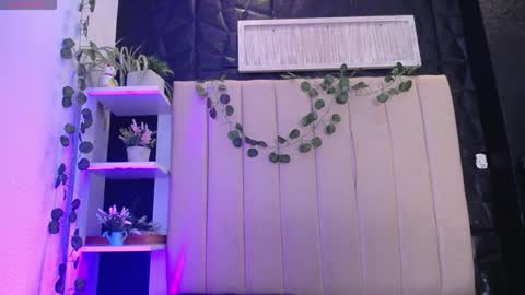 Mia online show from 01.14.25