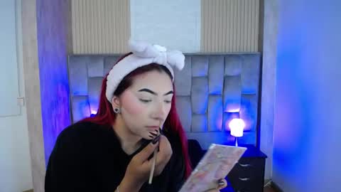 Mia online show from 09.11.25