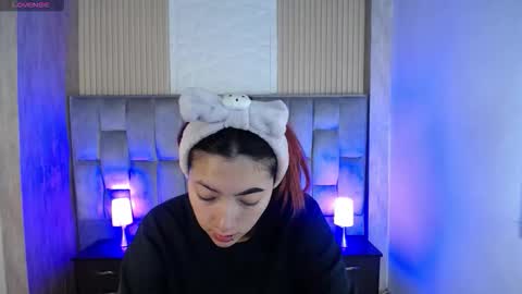 Mia online show from 11.03.25