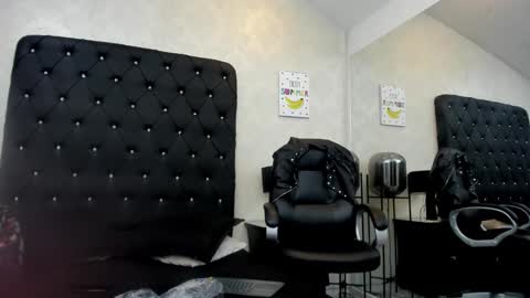 _johnson_alana online show from 04.11.26