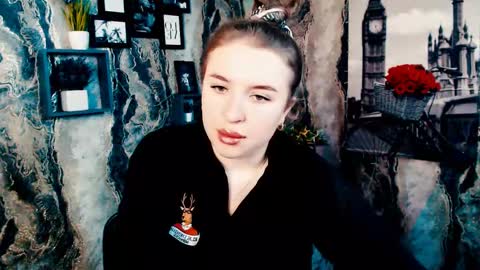 Snapshot of _julianaini_ chatting on 10.01.25 Jolia online show from 10.01.25