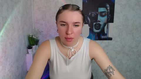 Snapshot of _julianaini_ chatting on 10.24.25 Jolia online show from 10.24.25