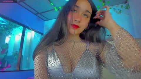 Snapshot of _julieta_love chatting on 12.30.24 julieta online show from 12.30.24