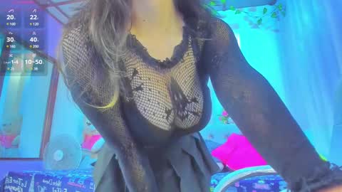 Snapshot of _julieta_love chatting on 02.11.25 julieta online show from 02.11.25