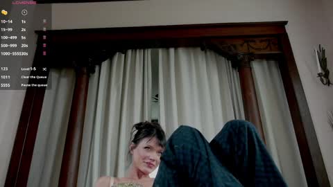 Snapshot of _june chatting on 06.07.26 june online show from 06.07.26
