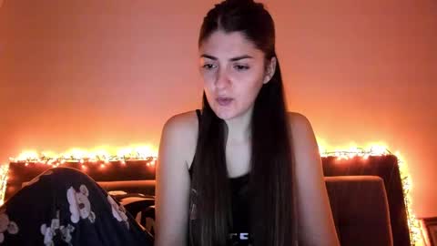 Snapshot of _just_a_simple_girl chatting on 12.21.24 _just_a_simple_girl online show from 12.21.24