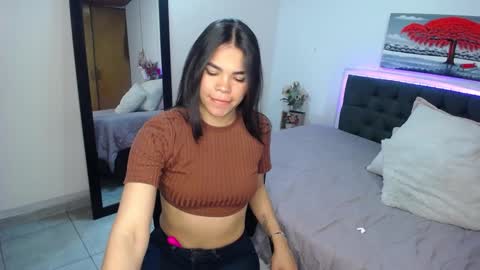 Snapshot of _kathya_spinelli_ chatting on 12.28.24 kathy online show from 12.28.24