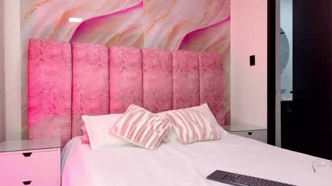 Kendall online show from 02.05.26