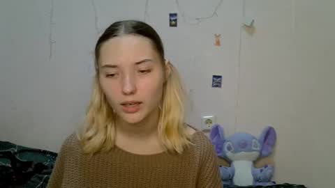 Snapshot of _kikiclark_ chatting on 09.08.25 _kikiclark_ online show from 09.08.25