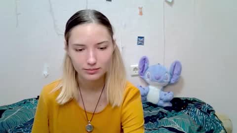 Snapshot of _kikiclark_ chatting on 09.23.25 _kikiclark_ online show from 09.23.25