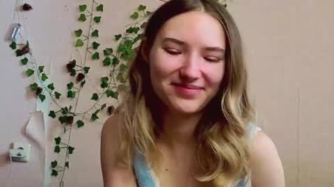 _kikiclark_ online show from 03.05.26