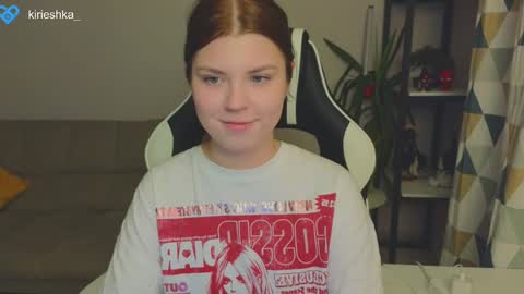 Snapshot of _kirieshka chatting on 01.10.25 Molly Emily online show from 01.10.25