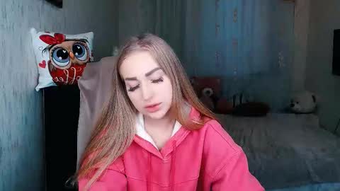 Snapshot of _kittyboo chatting on 11.25.25 Aleksa online show from 11.25.25