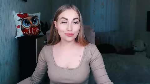 Snapshot of _kittyboo chatting on 12.05.25 Aleksa online show from 12.05.25