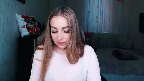 Snapshot of _kittyboo chatting on 12.15.25 Aleksa online show from 12.15.25