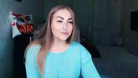 Snapshot of _kittyboo chatting on 12.22.25 Aleksa online show from 12.22.25