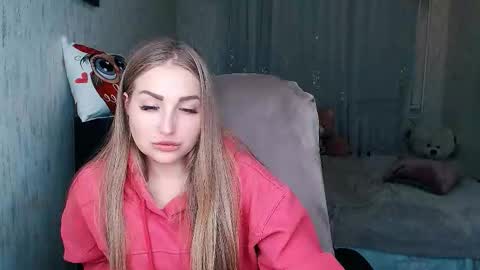 Snapshot of _kittyboo chatting on 01.05.26 Aleksa online show from 01.05.26