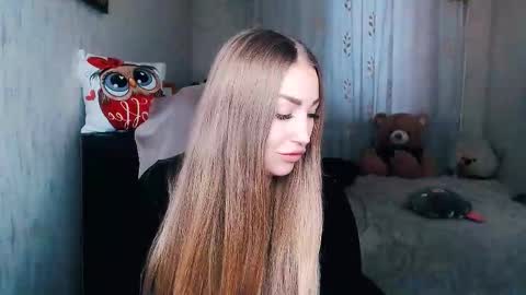 Snapshot of _kittyboo chatting on 02.02.26 Aleksa online show from 02.02.26