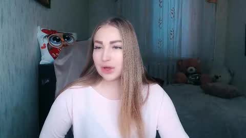 Snapshot of _kittyboo chatting on 02.05.26 Aleksa online show from 02.05.26