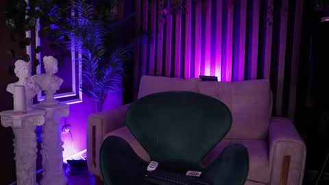   online show from 10.07.25