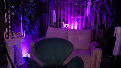   online show from 10.28.25