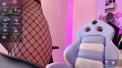 _kur0mi_ online show from 02.08.25