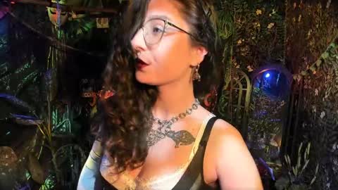 Lady Luna online show from 04.14.26