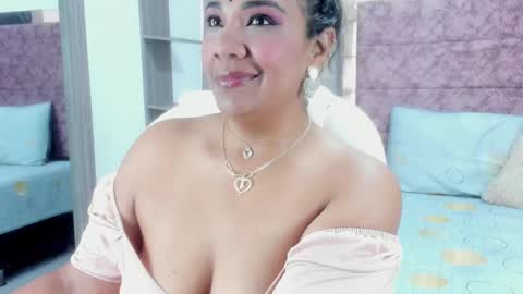 Snapshot of _lakshmi_hotx chatting on 02.11.25 NAILHA SAJANI  online show from 02.11.25