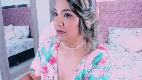 Snapshot of _lakshmi_hotx chatting on 02.14.25 NAILHA SAJANI  online show from 02.14.25