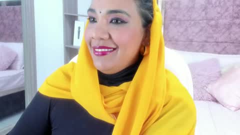 Snapshot of _lakshmi_hotx chatting on 02.20.25 NAILHA SAJANI  online show from 02.20.25