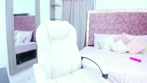 Snapshot of _lakshmi_hotx chatting on 03.11.25 NAILHA SAJANI  online show from 03.11.25